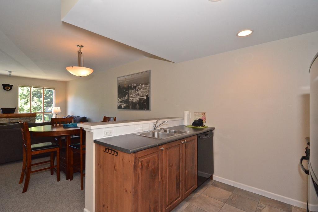 Whistler Blackcomb Vacation Rentals - Village North Exteriér fotografie